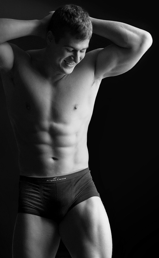 male model fitness bodyshot