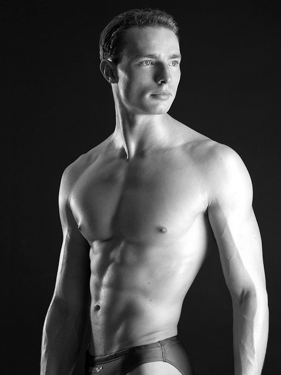 male model fitness bodyshot